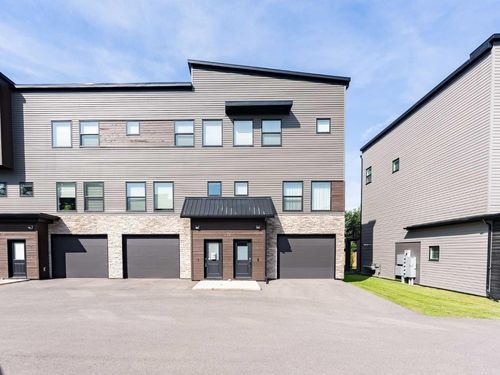 3 - 270 Couleesprings Terr S, Townhouse with 3 bedrooms, 3 bathrooms and 2 parking in Lethbridge AB | Card Image