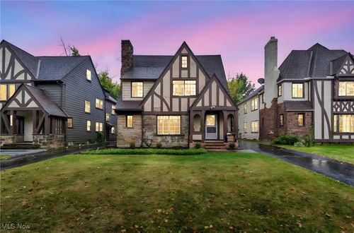 18416 Winslow Rd, Shaker Heights, OH, 44122-4813 | Card Image