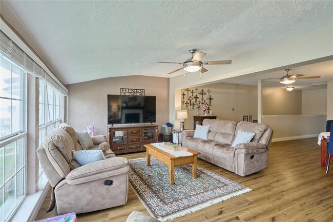 39 Regency Pt, Townhouse with 3 bedrooms, 2 bathrooms and null parking in Montgomery TX | Image 32