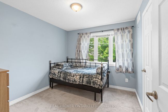 427 Vendevale Ave, House attached with 3 bedrooms, 2 bathrooms and 1 parking in Stittsville ON | Image 23