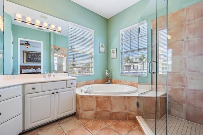 315 64 Th St, Condo with 3 bedrooms, 3 bathrooms and null parking in Holmes Beach FL | Image 29