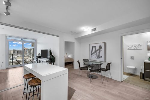 1021-180 E 2nd Ave, Vancouver, BC, V5T0K4 | Card Image