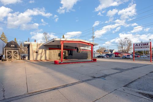 1021 Broadway St, Bay City, MI, 48708-7825 | Card Image