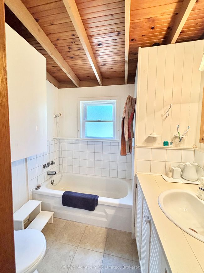 81 Thompson Ave, House other with 3 bedrooms, 1 bathrooms and 2 parking in Southampton ON | Image 45