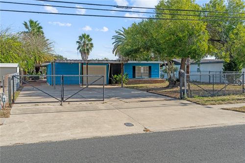 3231 Jamaica Dr, Corpus Christi, TX, 78418-2913 | Card Image