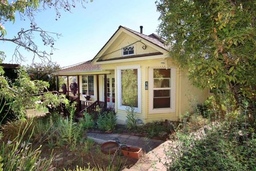 46 Valley View Rd, Watsonville, CA, 95076-9730 | Card Image