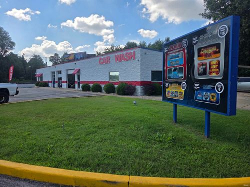 2110 N First Avenue, Evansville, IN, 47710 | Card Image