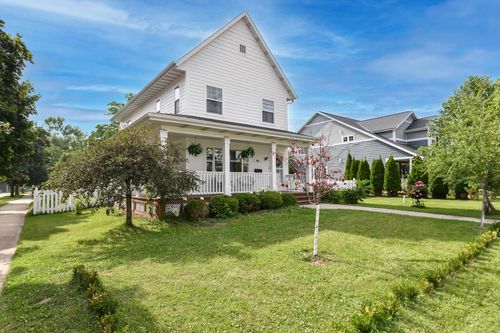 302 N West Avenue, Waukesha, WI, 53186 | Card Image