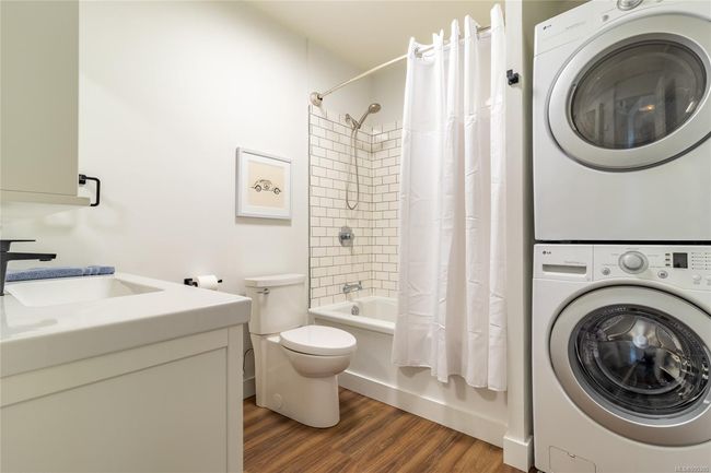 Main Level Bathroom & Laundry | Image 53