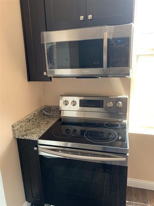 2-828 Saratoga St, Newport, KY, 41071-1932 | Card Image