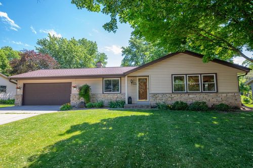 W169N10432 Pheasant Run, Germantown, WI, 53022-3934 | Card Image