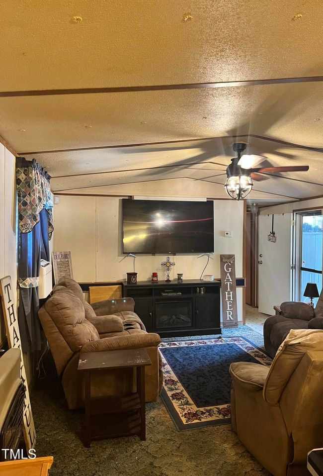 621Williamslivingroom1 | Image 4