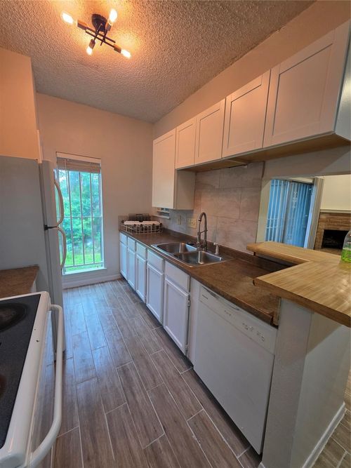 8334-8334 Jorine Dr, Houston, TX, 77036-7336 | Card Image