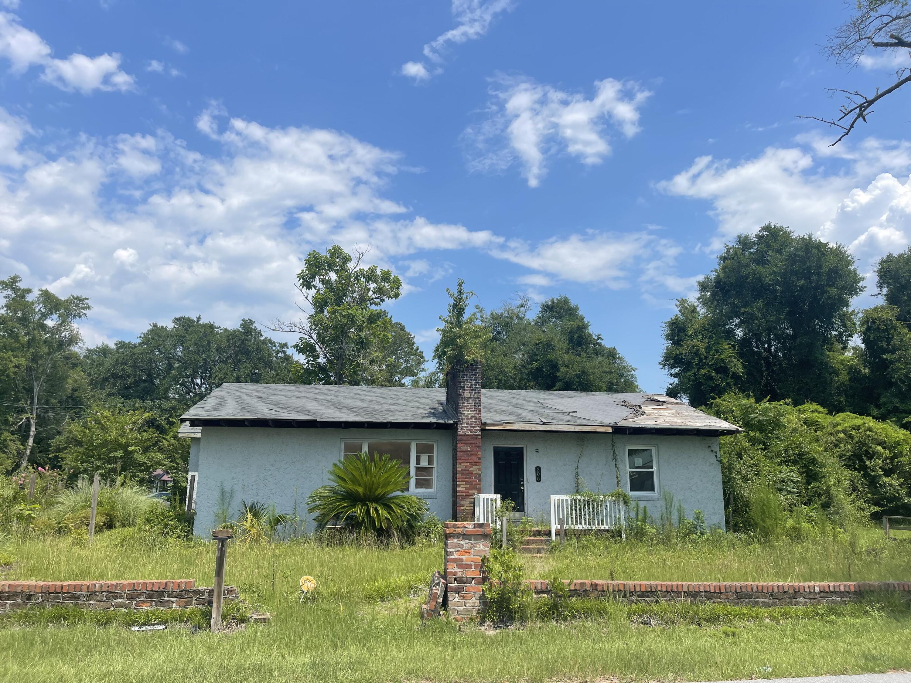 Ackerman St, Walterboro, SC 29488