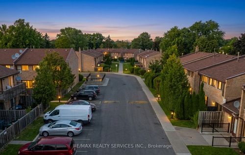 50-2605 Woodchester Dr, Mississauga, ON, L5K2E3 | Card Image