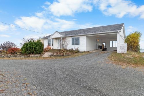 54 Boul. Ste-Anne, Rimouski, QC, G5M1K3 | Card Image