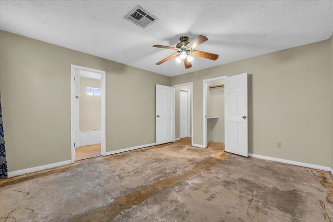 261 Rabbit Hl, House other with 3 bedrooms, 2 bathrooms and null parking in Lorena TX | Image 15