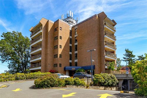 205-4030 Quadra St, Saanich, BC, V8X1K2 | Card Image