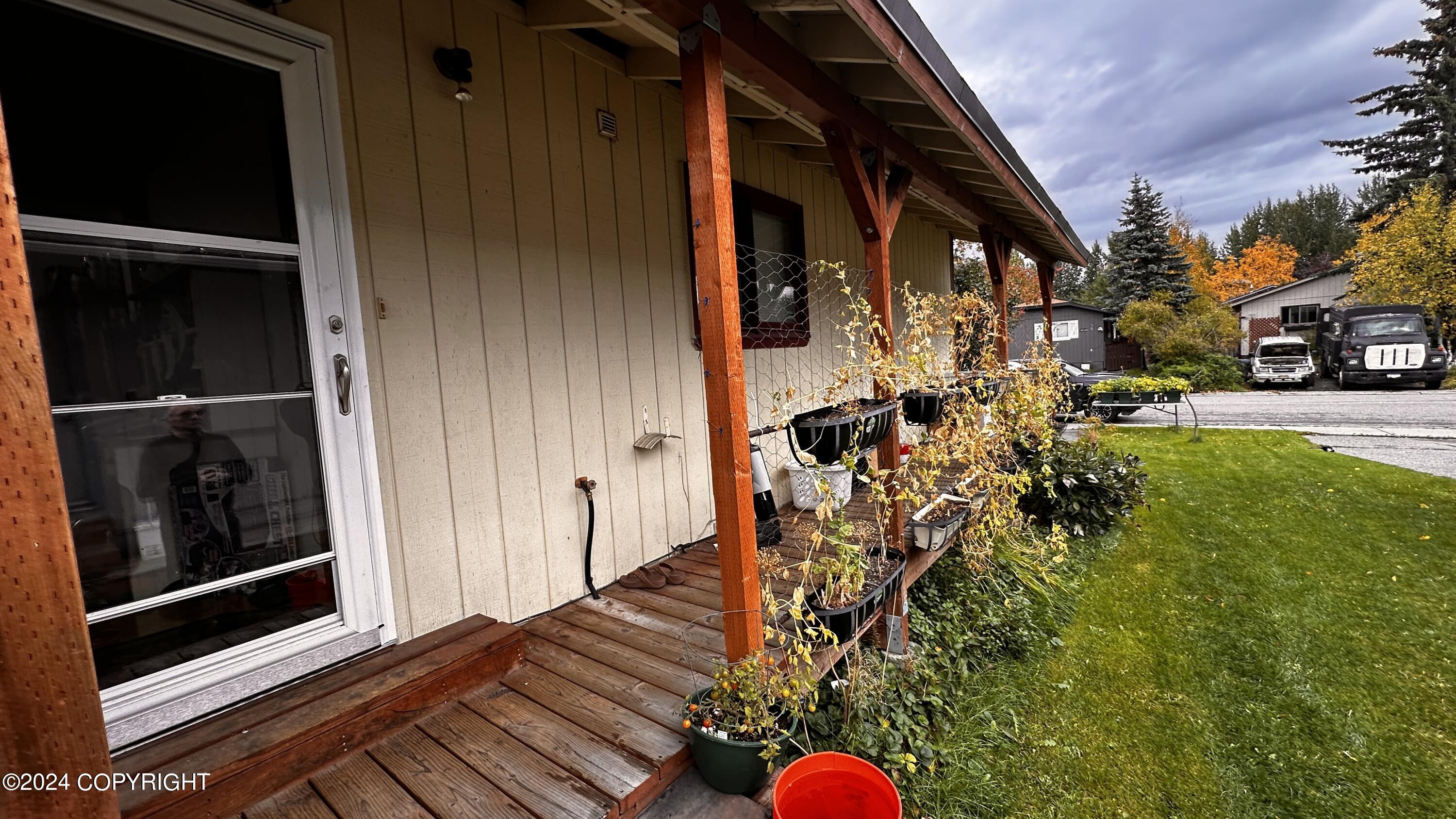 Goose Berry Pl, Anchorage, AK 99515