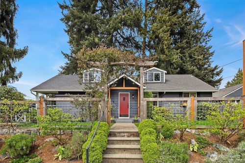 3604 Ne 120th Street, Seattle, WA, 98125 | Card Image