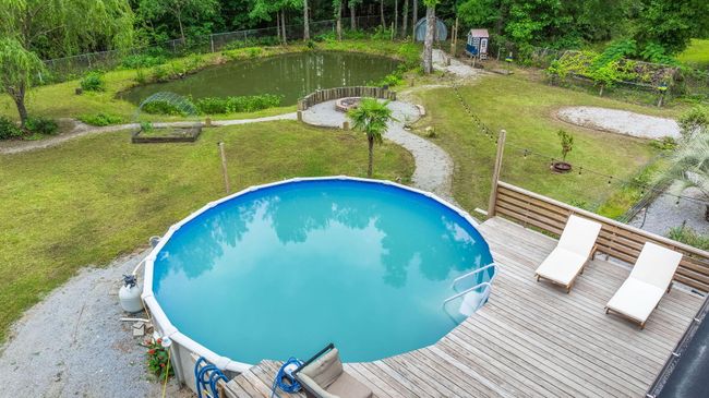 Pool | Image 24