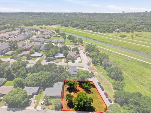 5317 Red Bud Ln, Fort Worth, TX, 76114-4355 | Card Image