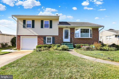 307 Somerset St, Fleetwood, PA, 19522-1013 | Card Image