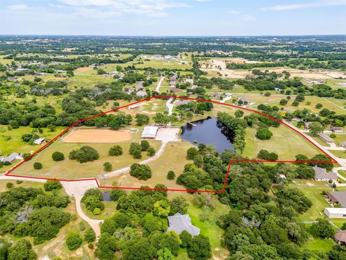 142 Wood Oak Trl, Weatherford, TX, 76088-8637 | Card Image