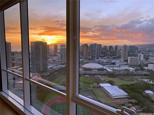 i4501-1288 Kapiolani Blvd, Honolulu, HI, 96814-2888 | Card Image