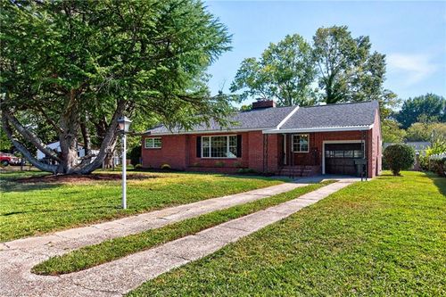 146 Cambridge Pl, Hampton, VA, 23669-2410 | Card Image
