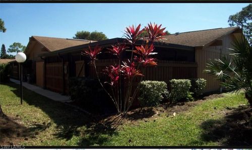 5622 Foxlake Dr, NORTH FORT MYERS, FL, 33917-5647 | Card Image