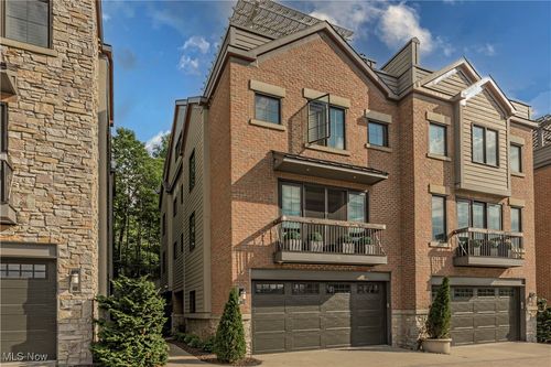 38 W Orange St, Chagrin Falls, OH, 44022-2755 | Card Image