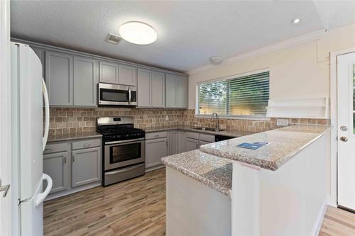 10826 W Mulberry Dr, La Porte, TX, 77571-4366 | Card Image