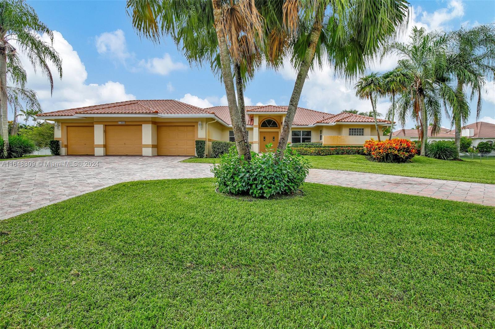18th Ct, Plantation, FL 33323