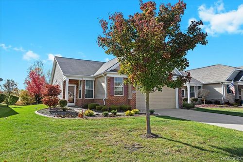 24338 Walloon Way, Flat Rock, MI, 48134-8335 | Card Image