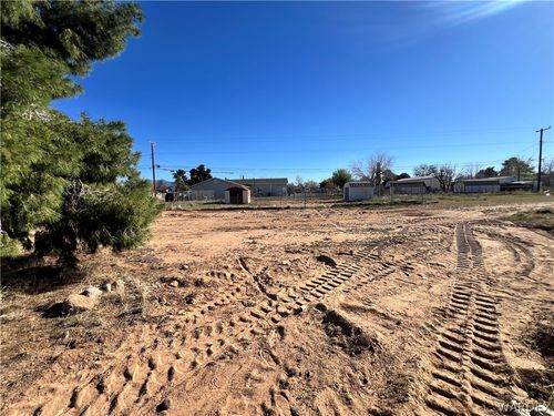 3870 E Thompson Ave, Kingman, AZ, 86409-2271 | Card Image