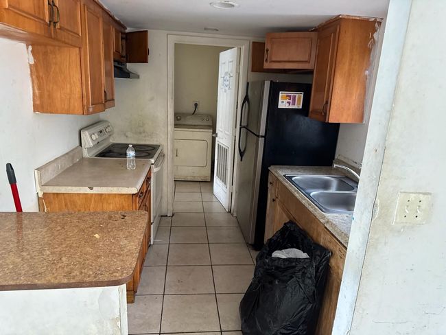 3271 Nw 18 Th St, House other with 4 bedrooms, 1 bathrooms and null parking in Lauderhill FL | Image 4