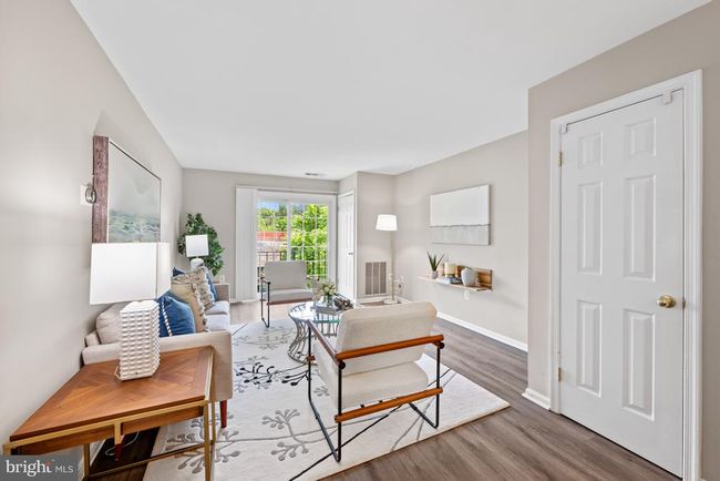 APT-410 - 2050 N Calvert St, Condo with 2 bedrooms, 1 bathrooms and null parking in ARLINGTON VA | Image 5