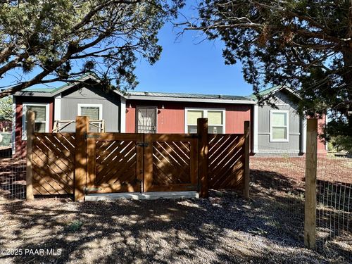 934 Cedar Ave, Ash Fork, AZ, 86320 | Card Image