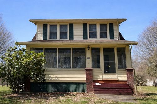 115 English Ave, New Castle, PA, 16101-8543 | Card Image