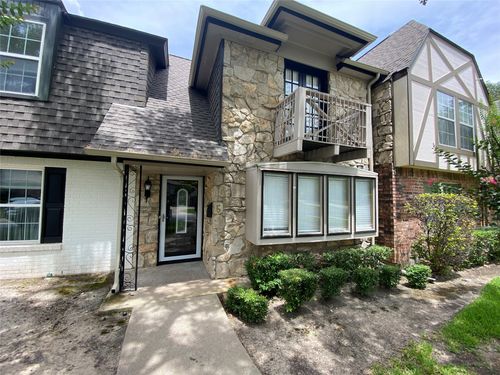 6 One Main Pl, Benbrook, TX, 76126-2207 | Card Image