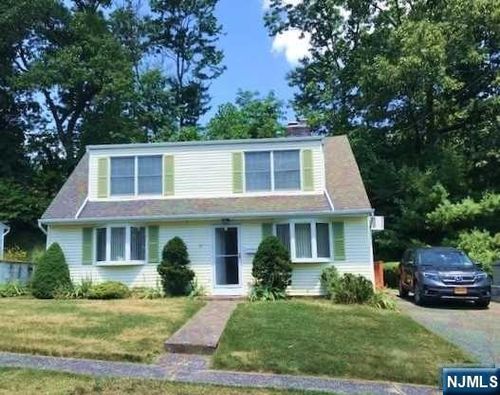 19 Kenwood Rd, Hawthorne, NJ, 07506-2205 | Card Image