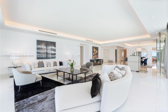UNIT-1001 - 10203 Collins Ave, Condo with 3 bedrooms, 5 bathrooms and null parking in Bal Harbour FL | Image 5