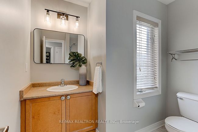 2 Henry Peters Lane, House attached with 3 bedrooms, 3 bathrooms and null parking in Vaughan ON | Image 27