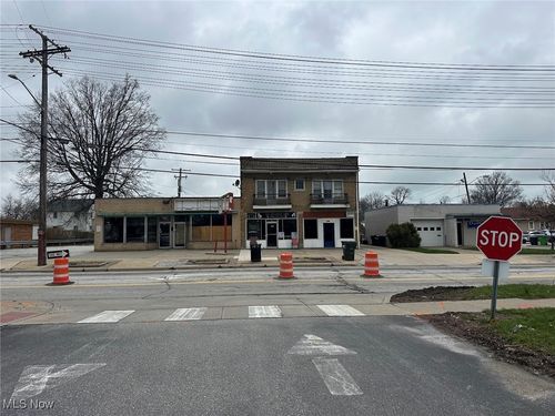 560 E 200th St, Euclid, OH, 44119-1576 | Card Image