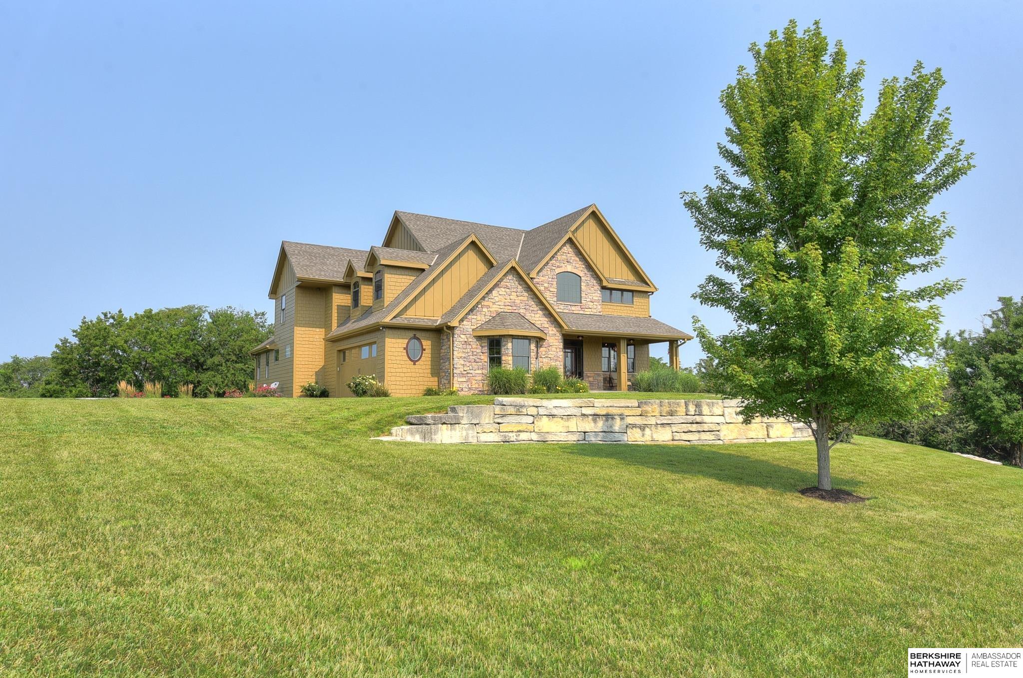 Pioneer Ln, Louisville, NE 68037