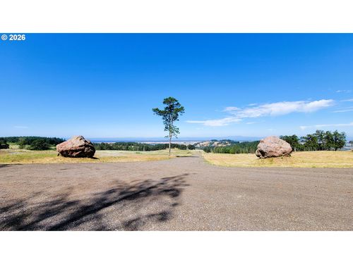 3-34082 Mount Tom Dr, Harrisburg, OR, 97446-8704 | Card Image