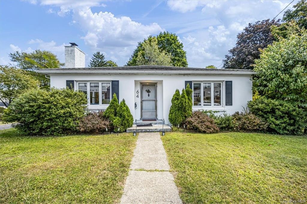 Thompson St, Newburgh, NY 12550