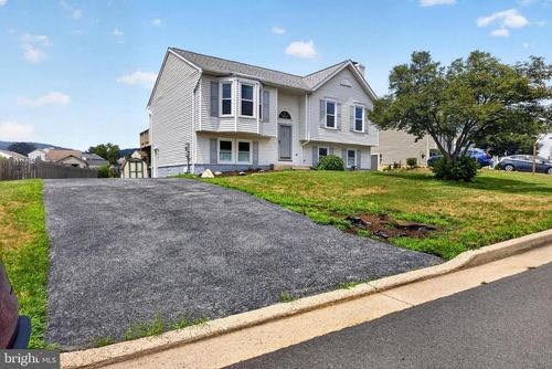 105 Colliery Dr, THURMONT, MD, 21788-3109 | Card Image