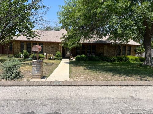 200 Far Hills Dr, Del Rio, TX, 78840-2106 | Card Image